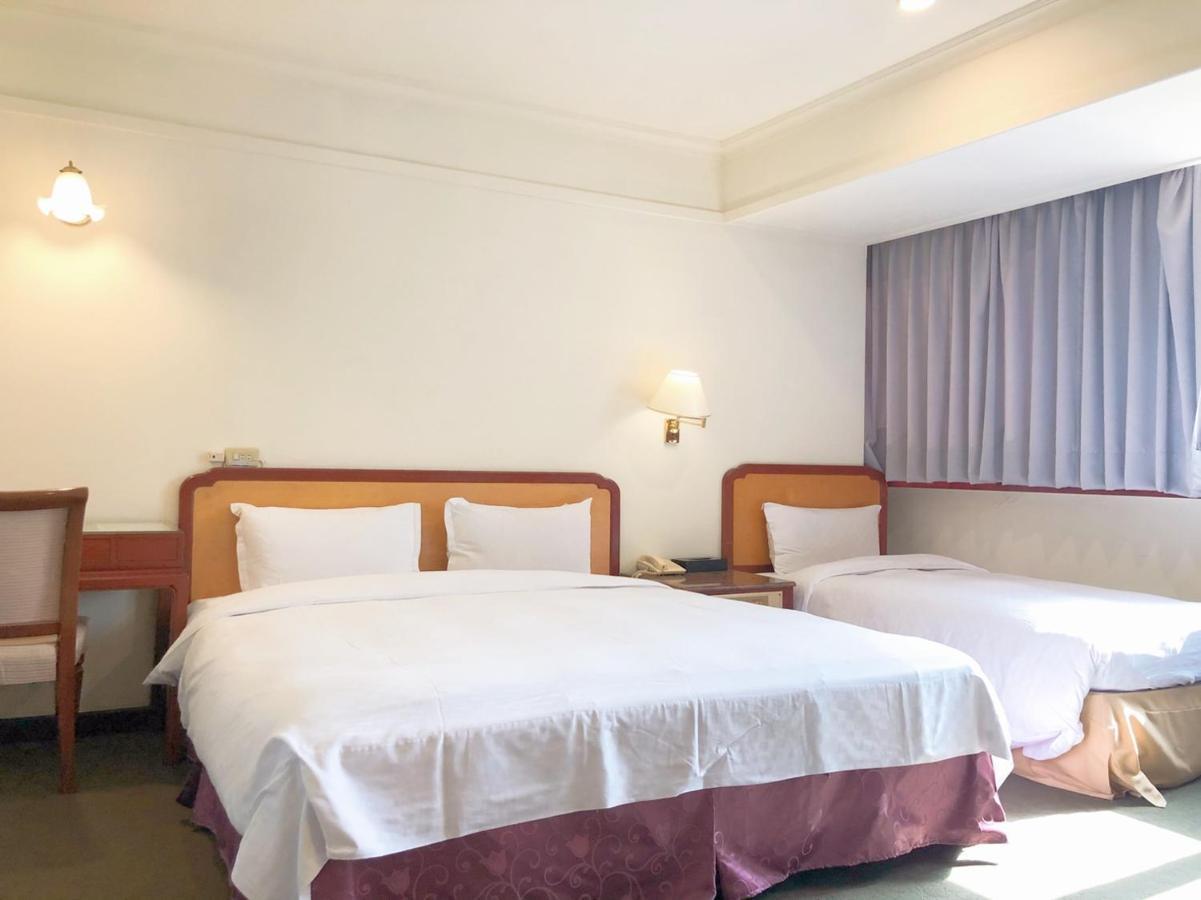 סינצ'ו סיטי Moonlight Hotel מראה חיצוני תמונה